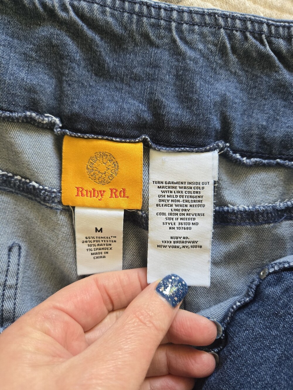 Ruby Rd. stretch denim pull-on pants. Size M - Picture 3 of 5